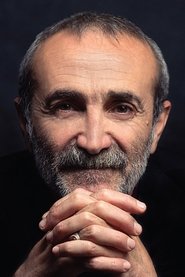 Cengiz Özkan portrait