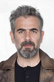Yurdaer Okur portrait