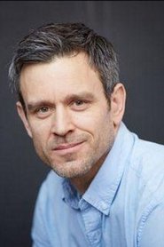 Simon MacLean portrait