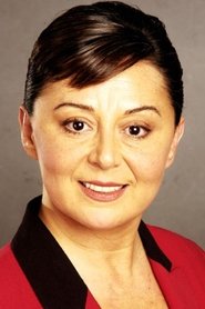 Parla Şenol portrait