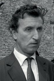 Mac Ronay portrait