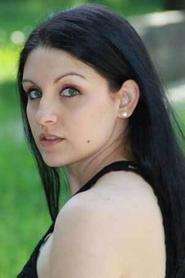 Annika Strauss portrait