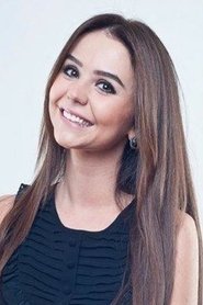 Cansu Diktaş portrait