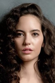 Ezgi Şenler portrait