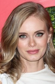 Sara Paxton portrait