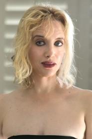 Chloe Traicos portrait