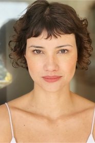 Aline Flores portrait