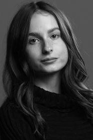 Madeleine Harris portrait