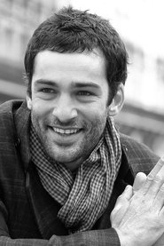 Nicolas Cazalé portrait