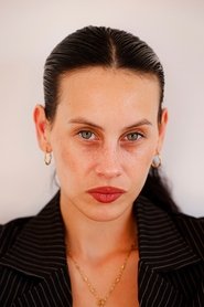 Milena Smit portrait