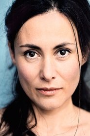 İdil Üner portrait