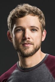 Max Thieriot portrait