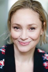 Julie Mouamma portrait