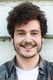 Miki Núñez portrait