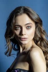 Damla Sönmez portrait