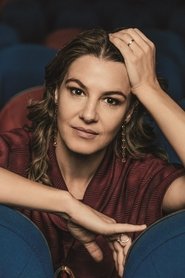 Estela Renner portrait
