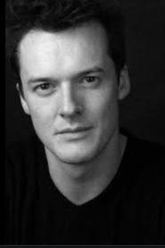 Del Synnott portrait