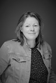 Jo Lewis portrait