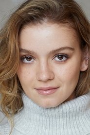Bella DeLong portrait