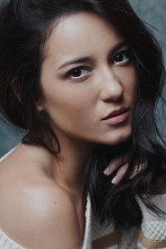 Julie Estelle portrait