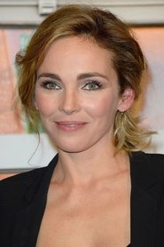Claire Keim portrait