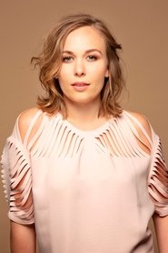 Elsa Dreisig portrait
