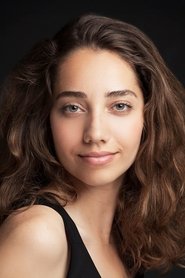 Özge Özaçar portrait