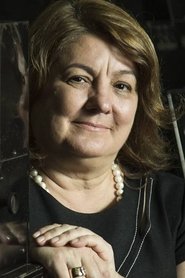Débora Ivanov portrait