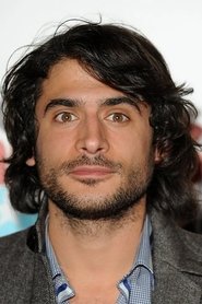 Marc Elliott portrait