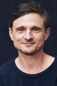 Florian Lukas portrait