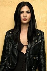 Tori Letzler portrait