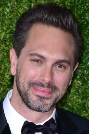 Thomas Sadoski portrait
