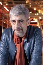 Okan Bayülgen portrait