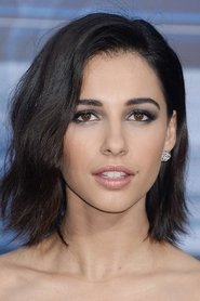 Naomi Scott portrait