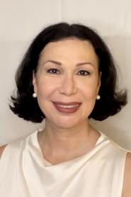 Rose Bianca Grue portrait
