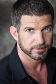 Simon Böer portrait