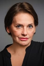 Nur Sürer portrait