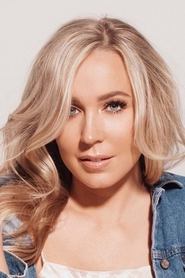 Elyse Saunders portrait