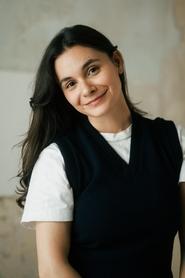 Julia Obst portrait