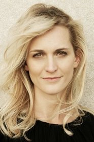 Joanne Tucker portrait