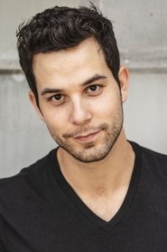 Skylar Astin portrait