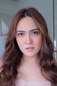 Shandy Aulia portrait
