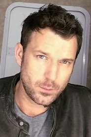 Wil Traval portrait