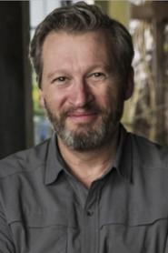Ken Kwapis portrait