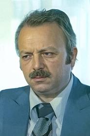 Ekrem Dümer portrait