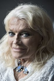 Anniqa portrait