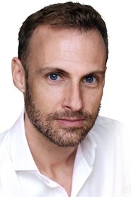 Flannan Obé portrait