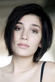 Laura Chetrit portrait