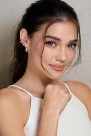 Rhian Ramos portrait