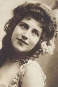 Léa Piron portrait